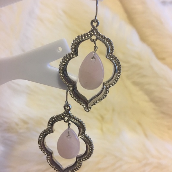 Moroccan Shape Earrings - Picture 2 of 7